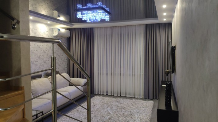 Здам в оренду дворівневу великогабаритну квартиру з сучасним ремонтом - фото 1