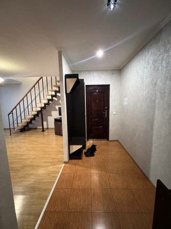 Здам 1 кімнатну дворівневу квартиру - фото 1