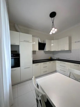 Оренда 2 кімнатної квартири в самому центрі в будинку клубного типу. - фото 1