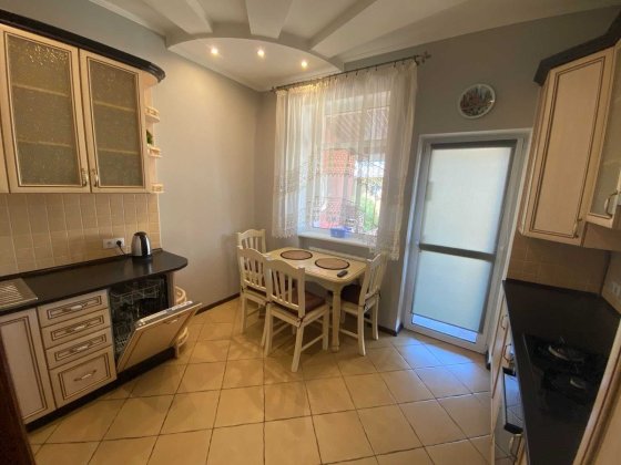 Оренда 3-к площа 100м2 з власною ділянкою Ивано-Франковск