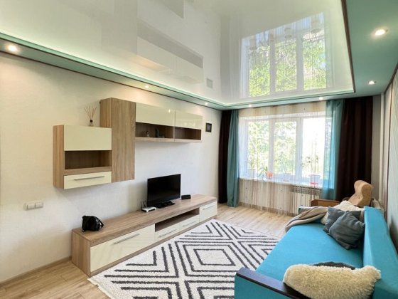 Оренда трикімнатної квартири в м-ні Алманий,  31 школа Полтава