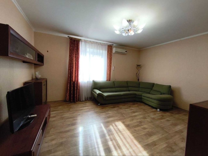 Соцгород Кривий Ріг 2-х км. велика квартира, все поруч - фото 1