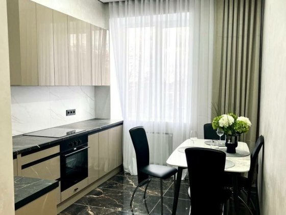 Оренда розкішної двушечки з дизайнерським ремонтом Ровно