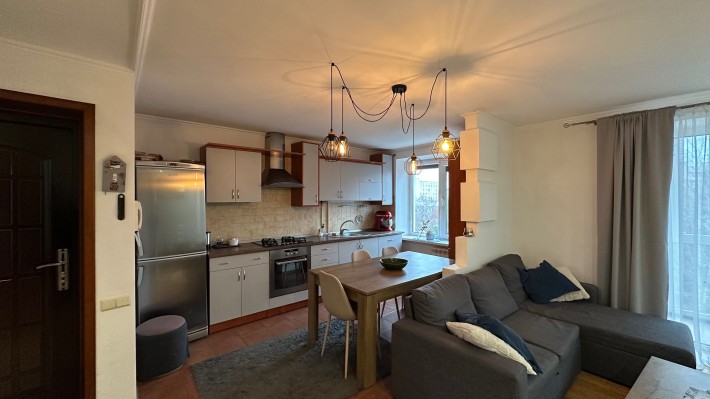 Оренда 3кімнатна кв.студія Молоді - фото 1