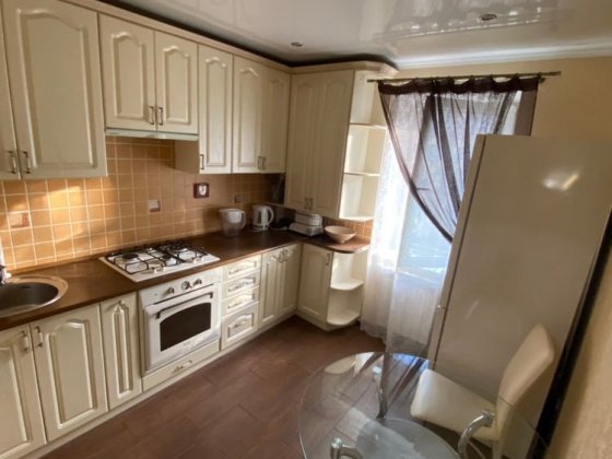 Довгостроково 2-кімнатна квартира на Соцмісті (ВЛАСНИК) Кривой Рог