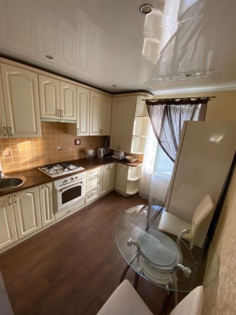 Довгостроково 2-кімнатна квартира на Соцмісті (ВЛАСНИК) - фото 1