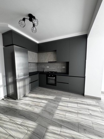 Оренда 1 км квартири поруч з центром - фото 1