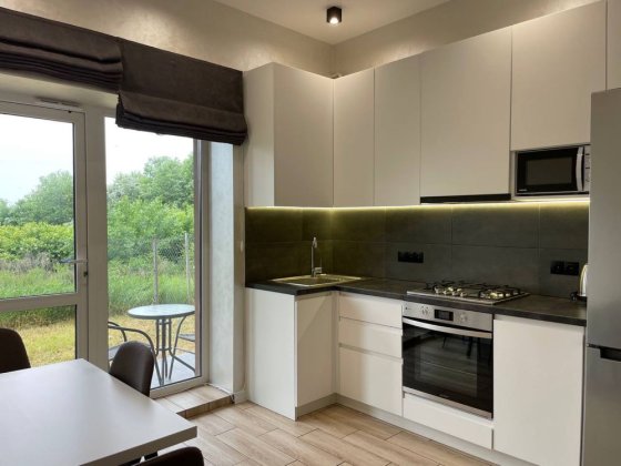 Здам 1-спальневу квартиру в новобудові з власною ділянкою Ровно