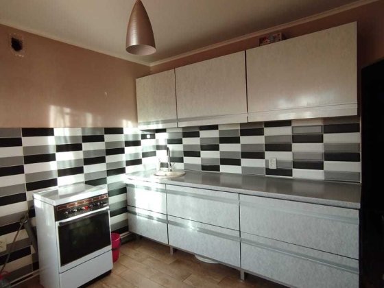 Сдам 1- но ком чешку на Первом участке( рядом Червоная, Трампарк) Кривой Рог