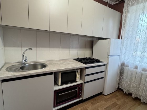 1к кв на вул. Харківська, 2 поверх