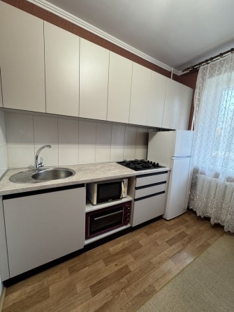 1к кв на вул. Харківська, 2 поверх - фото 1