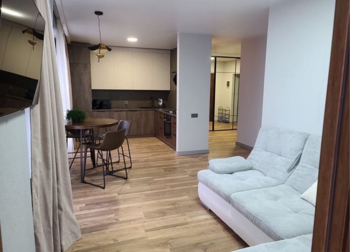 Центр. Здається 2-х кімнатна квартира - фото 1