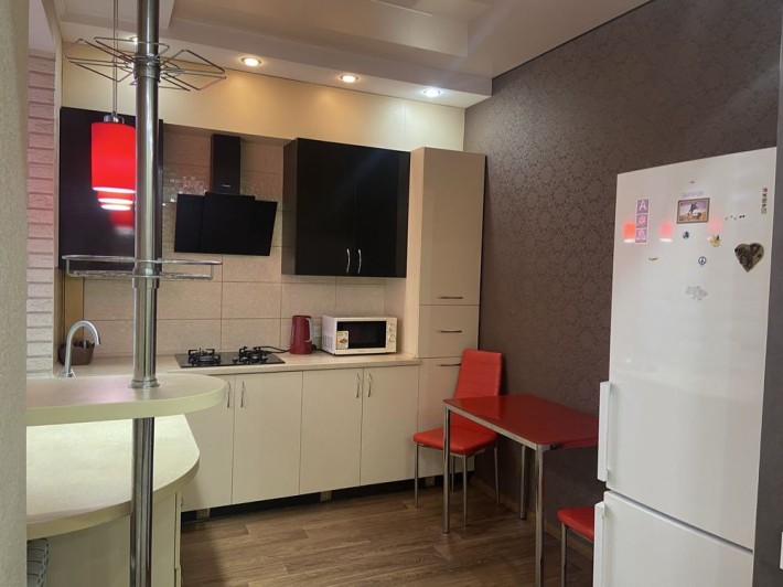 Здам 1-к студію в центрі соцміста,тепла підлога! - фото 1