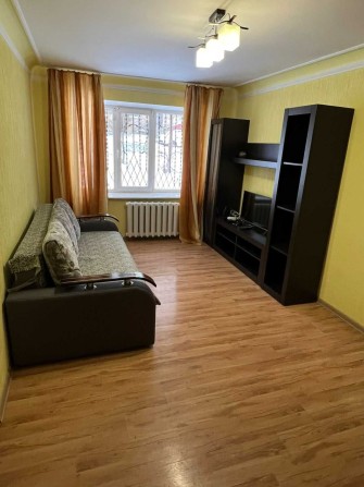 Довготривала оренда 2к квартири на вул. Відінська 40, кв. 2 - фото 1