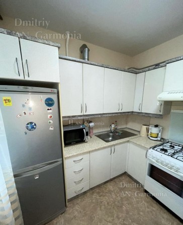 1-к 5-Я Школа , Свет не отключают - фото 1