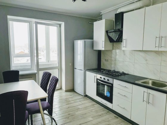 Оренда сучасної 2к. НОВОБУДОВИ в самому центрі! Ровно