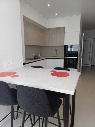 ЗДАМ 1 км. квартиру в новому будинку, вул.Соборна - фото 1