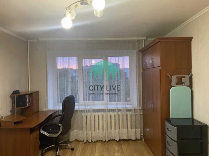 Оренда 1-кімнатної квартири по вул. Набережна, до центру 10хв (38) - фото 1