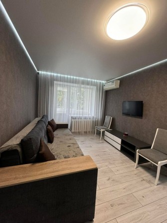 2-К Зыгина, Трц Киев - фото 1