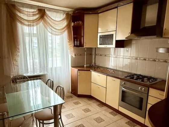 Оренда 2к квартири на масиві Дружба біля педунівурситету з і/о, рем. Тернополь