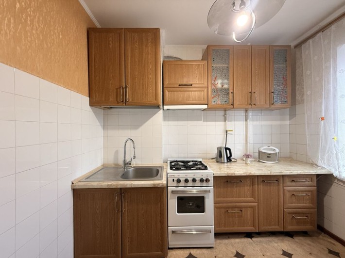 Здам 2 кімнатну квартиру на Є. Коновальця - фото 1