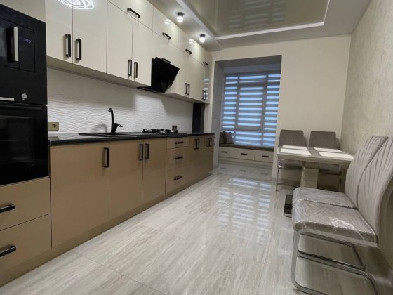 3 кімнатна , є гараж Національної гвардії біля садочка Ивано-Франковск