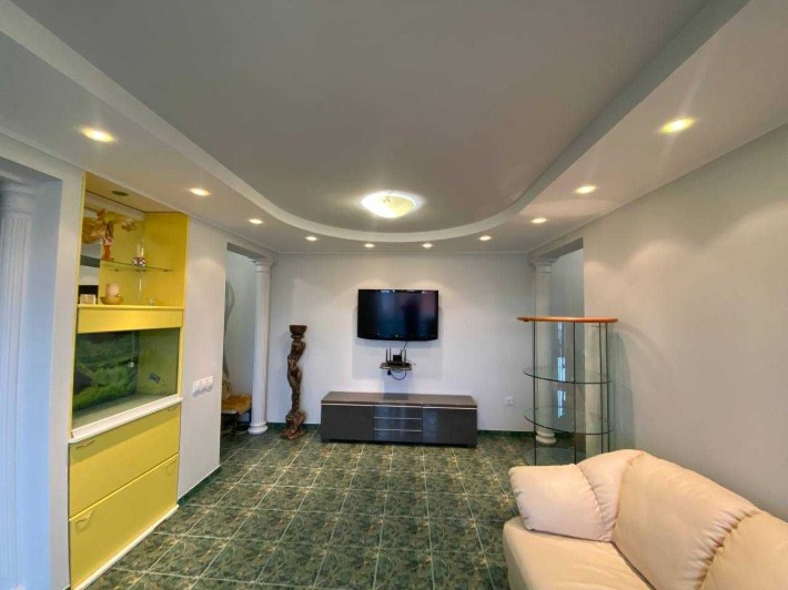 Оренда 3 кімнатної 350€ квартири вул. Яремчука - фото 1