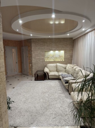 Здам 3-х кімнатну квартиру в центрі - фото 1