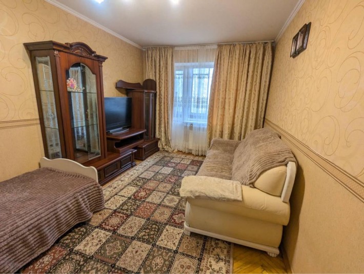 Оренда 2 кім з автономним газовим Соборна 263 - фото 1