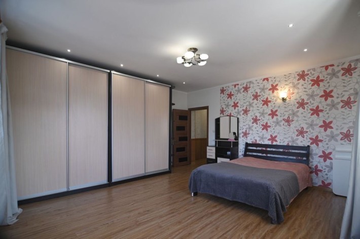 Здається квартира з автономним опаленням вул.Волі - фото 1