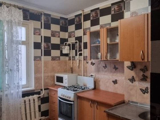 Оренда однокімнатної квартири на Таврійському. Опалення працює . Херсон