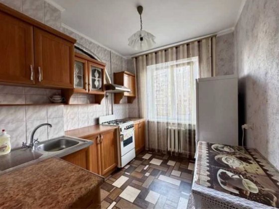 2х кімнатна в центрі з косметичним ремонтом Ровно