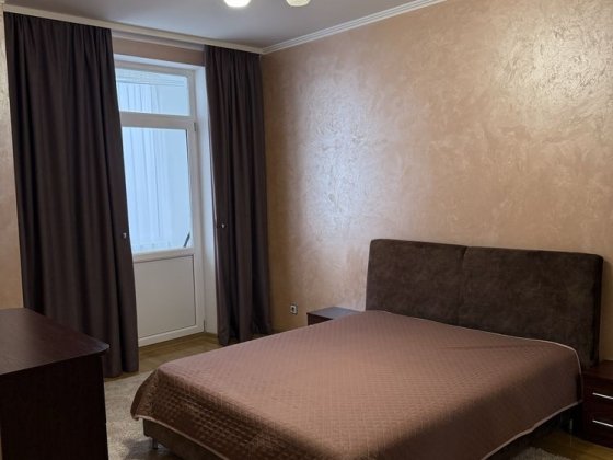 Від власника . Здам 2кім. квартиру + паркінг пилипа орлика 2а Чернівці