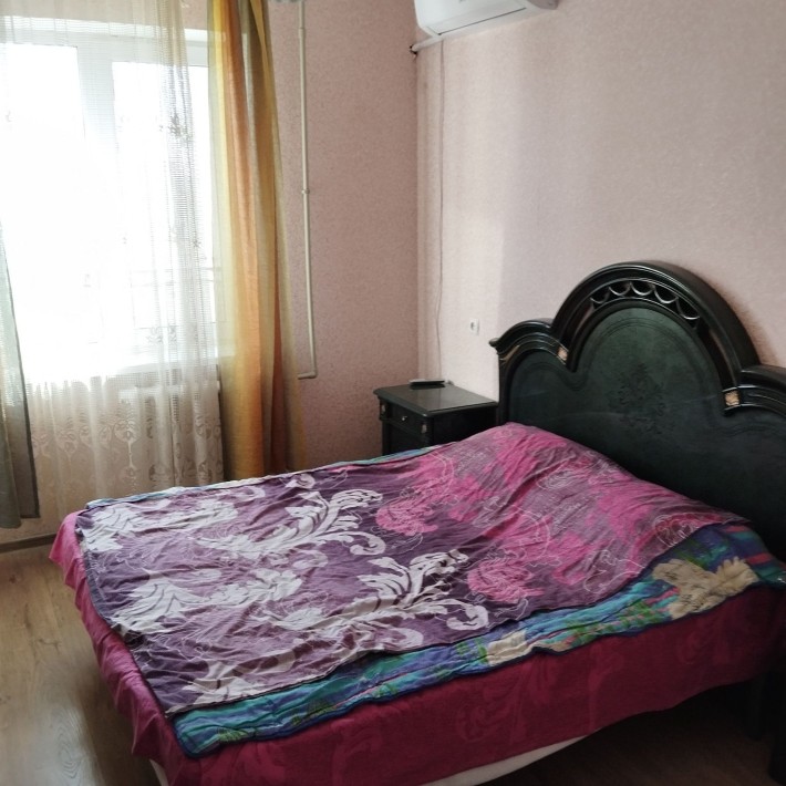 Сдам 2х к.кв  4й  Таврический  окна  во двор  2  сп.места - фото 1