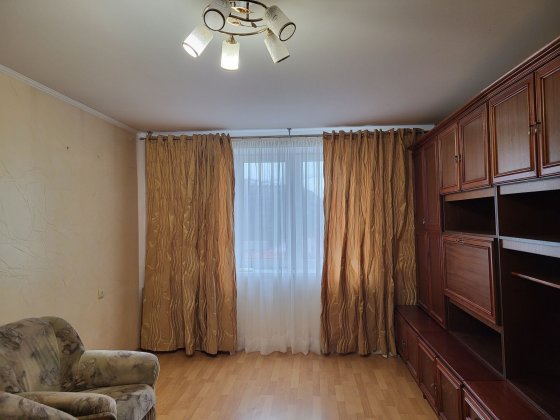 Здам Однушку рн 12 школи Ровно