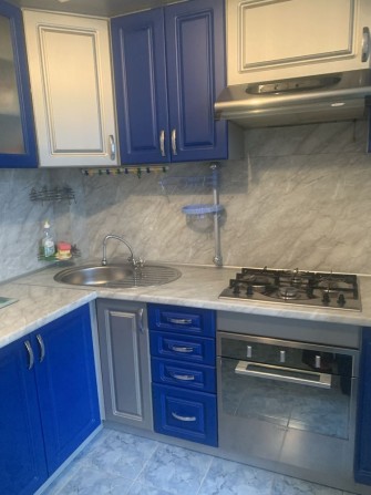 Здам 2 кв 9 мкр цегляний будинок - фото 1