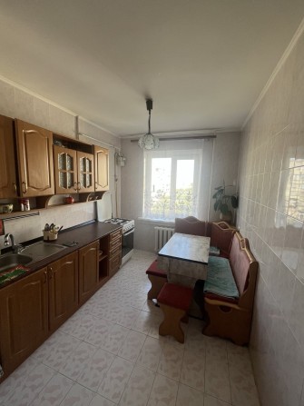 Аренда трёхкомнатной квартиры с ремонтом - фото 1