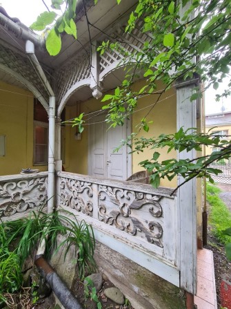 Здається в оренду кв-ра Напівособнячного типу близько до Центру - фото 1