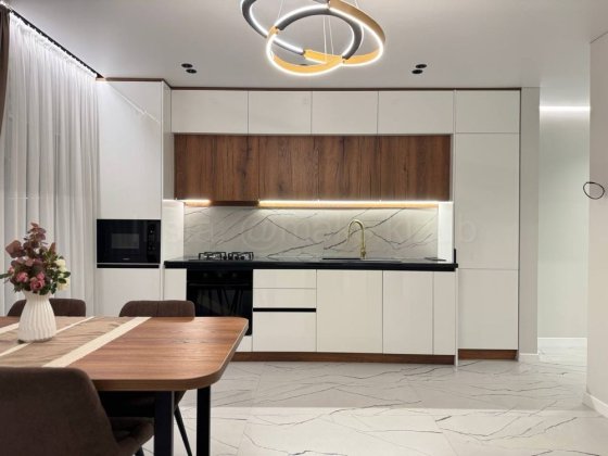 Перша здача/ ЖК В4/ Оренда 2к квартири ЖК В4/ 52 м2 / Газове опалення Ужгород