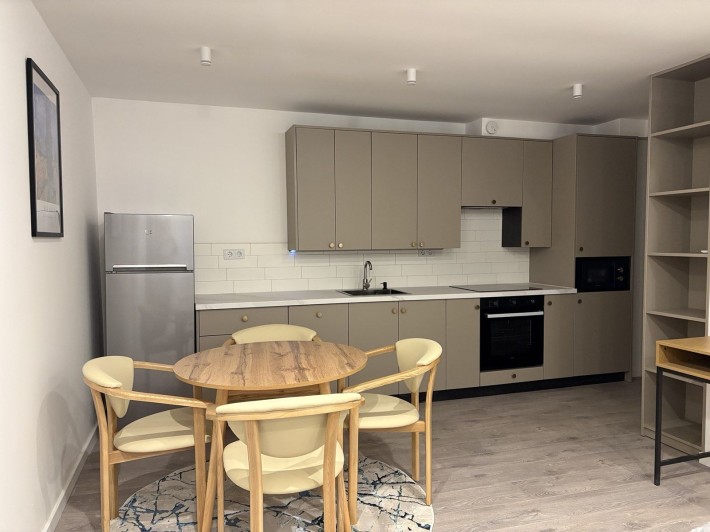 Терміново здаєтсься 1.5 кім квартира, в центрі вул. Феденця - фото 1