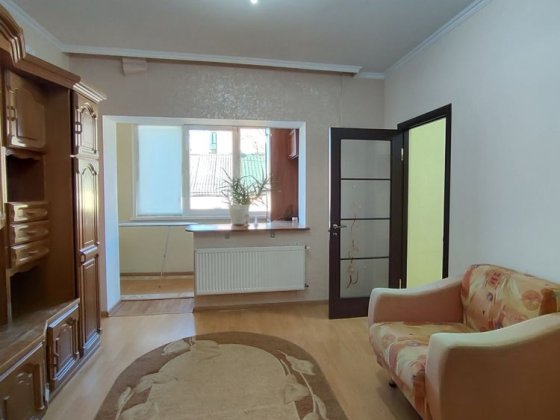 Оренда 2 КІМНАТНОЇ  квартири  в ХОРОШОМУ районі Чернівці