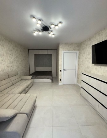 Вишукана 1 квартира на березі Дніпра Сімейний Люкс - фото 1