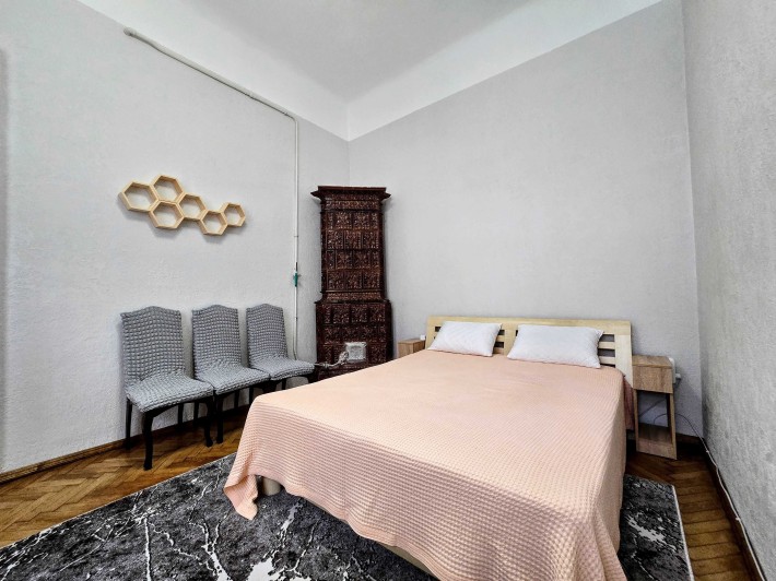 Здам 2-Х кімн. квартиру в ЦЕНТРІ міста вул.ГОЛОВНА (площа Центральна). - фото 1