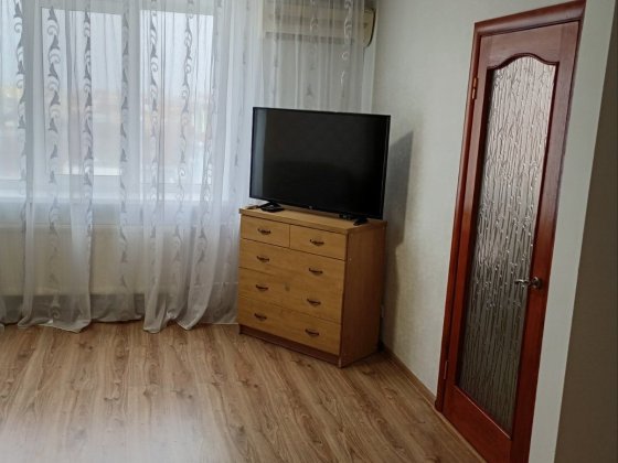 Однокімнатна, центр. Без комісії. Світло не відключають. Черкассы