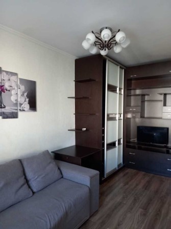 Сдам в аренду 1-к комнатную квартиру в р-н Центр - фото 1