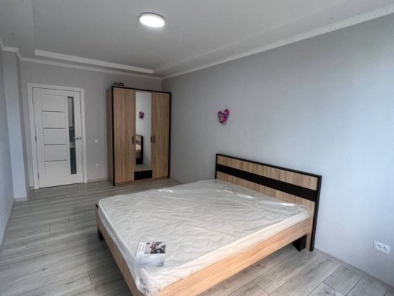 ЗДАМ 1-КІМНАТНУ НОВОБУДОВУ  вул. Руська 237, р-н меблів “Майя” Чернівці