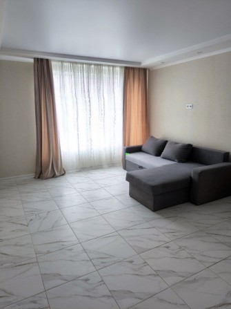 Здам 1-кімн квартиру з євро-ремонтом, з великою кухнею і гардеробною - фото 1