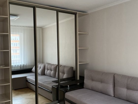 Оренда 3 кім квартири на Проспекті Незалежності Чернівці