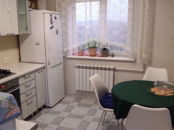 Терміново здається 2 км кварт в.Хотинська, вільна, ключі! Чернівці