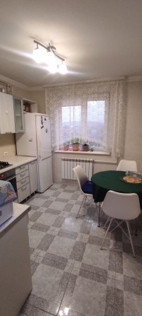 Терміново здається 2 км кварт в.Хотинська, вільна, ключі! - фото 1